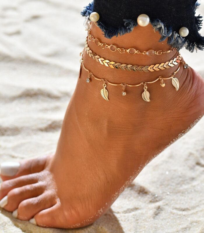 Creative Pop Hollow Leaf Arrow Diamond Anklet Set For Women