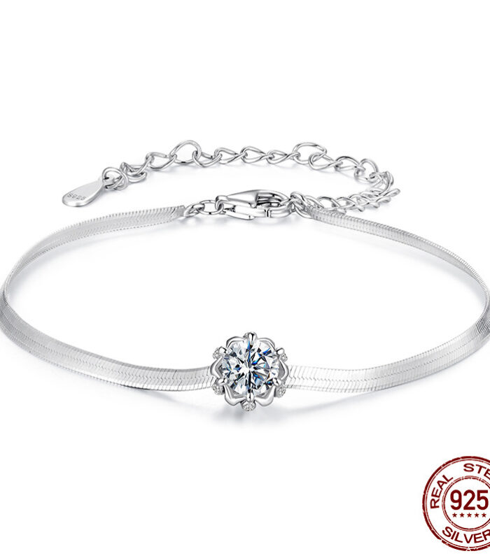 Send girlfriend flower bracelet and Valentine's Day jewelry
