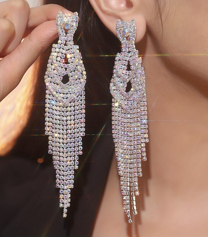 Luxurious full diamond long tassel earrings for women, high-end and elegant bridal earrings